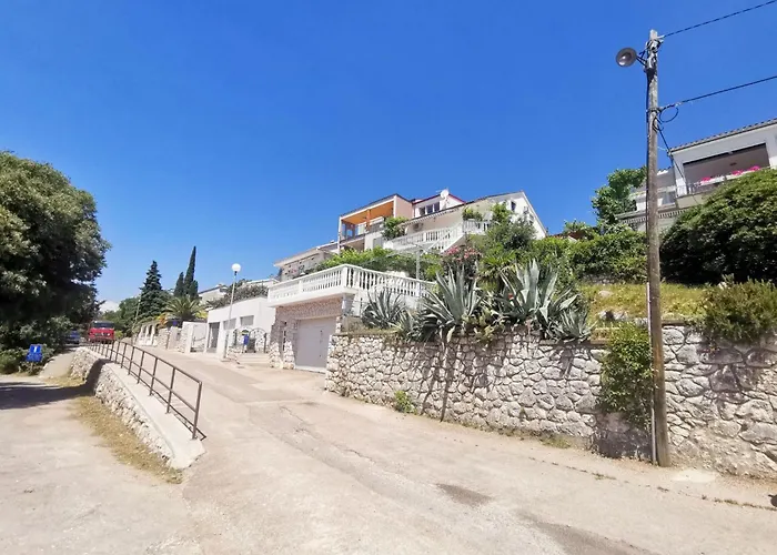 Studio-appartement 70m Vom Entfernt By Interhome