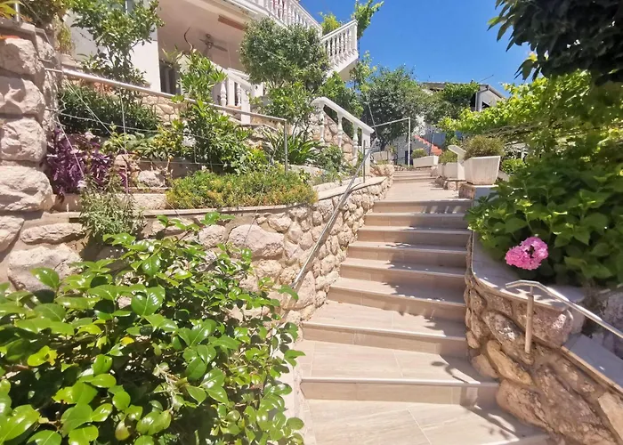 Appartement Studio-appartement 70m Vom Entfernt By Interhome